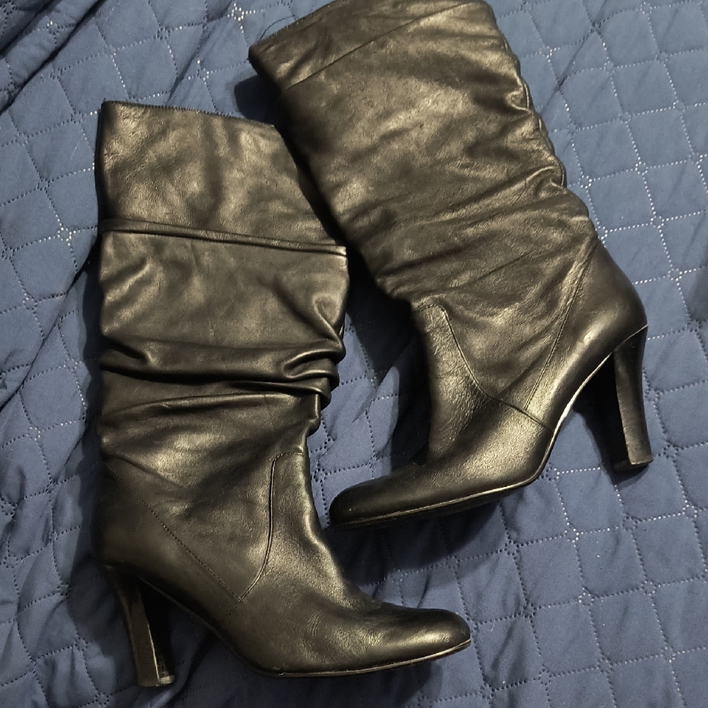 Nine West Elegant Black Leather Boots
